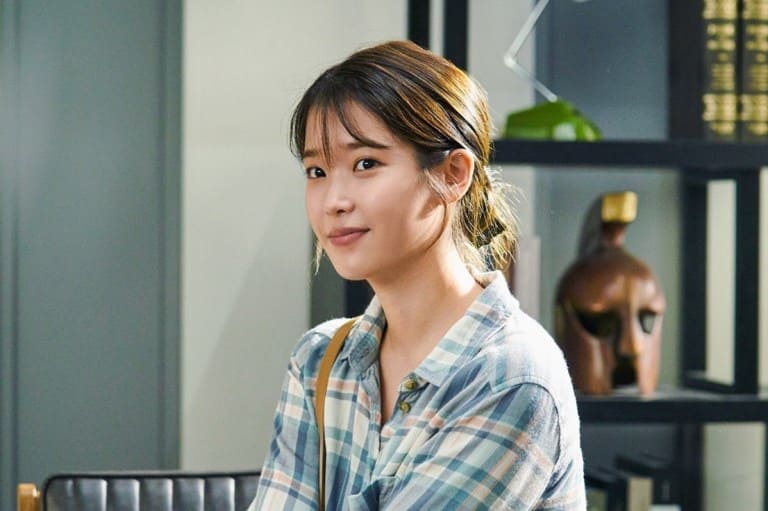 Ли Джи Ын Айю Lee Ji Eun IU 이지은 아이유