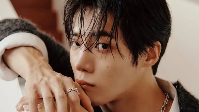 Чу Ён У CHOO YOUNG WOO Esquire 추영우 에스콰이어